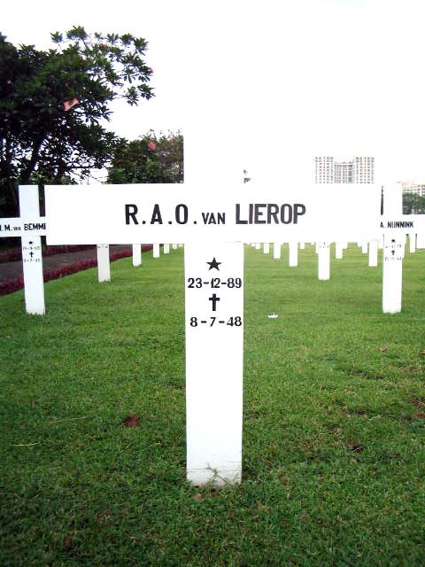 Afbeelding van graf of monument van Robert Antoine Onslow van Lierop