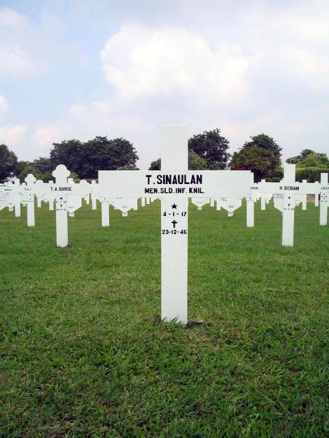 Afbeelding van graf of monument van Tertius Sinaulan