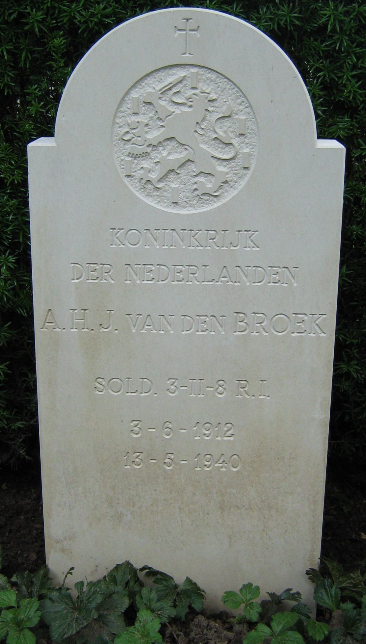 Afbeelding van graf of monument van Allardus Hermanus Jozefus van den Broek