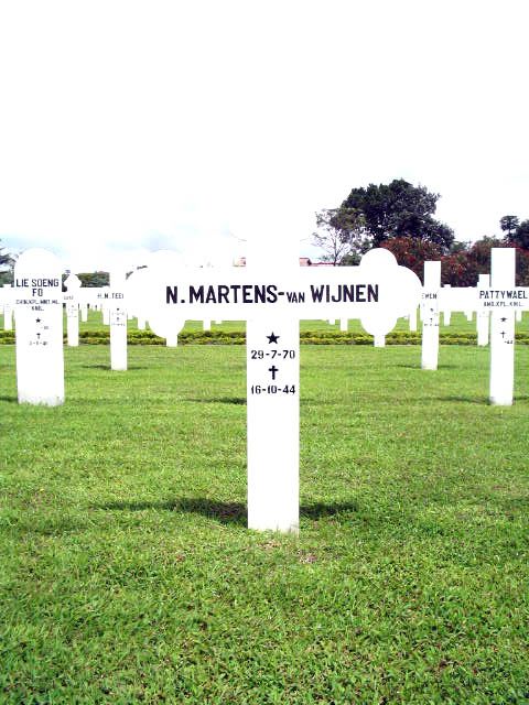 Afbeelding van graf of monument van Neelte Martens-van Wijnen