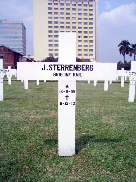 Afbeelding van graf of monument van Johan Sterrenberg