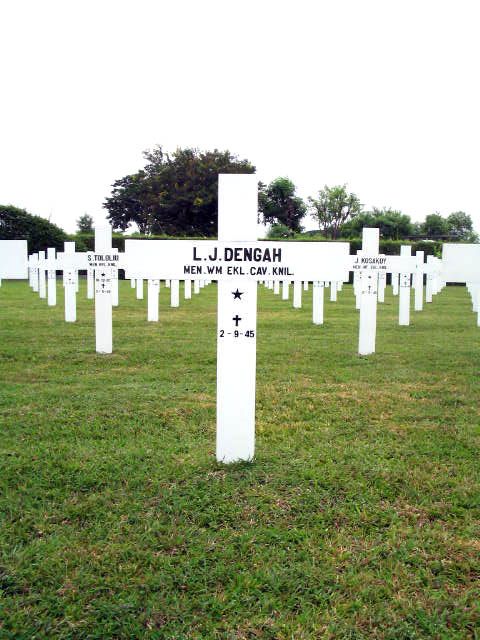 Afbeelding van graf of monument van L.J. Dengah