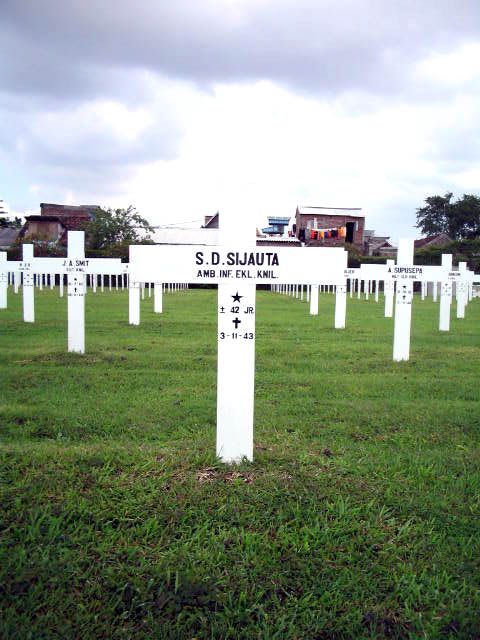 Afbeelding van graf of monument van S.D. Sijauta