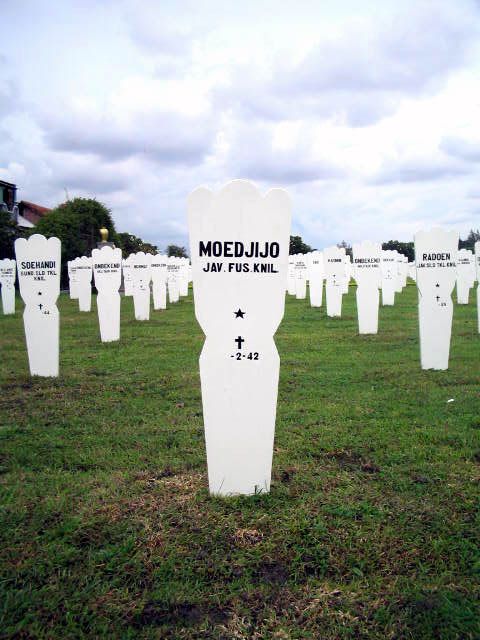 Afbeelding van graf of monument van Moedjijo