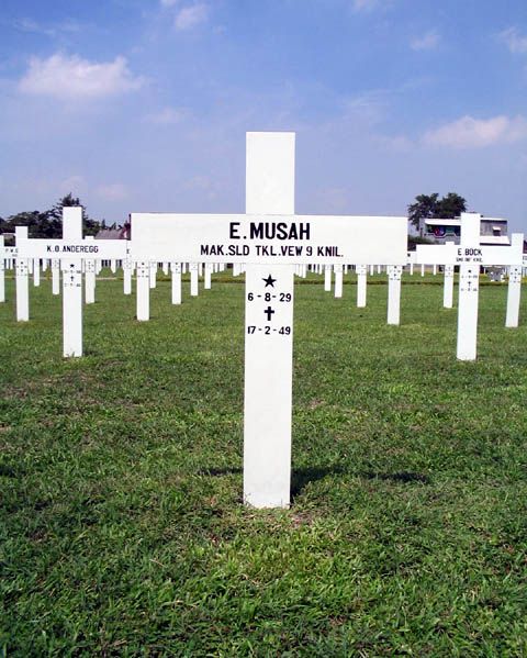 Afbeelding van graf of monument van Erens Musah