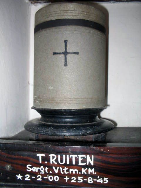 Afbeelding van graf of monument van Teunis Ruiten