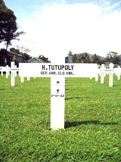 Afbeelding van graf of monument van H. Tutupoly
