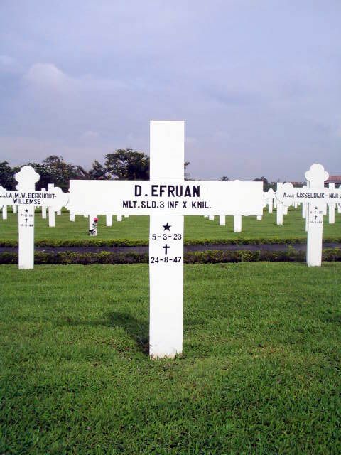 Afbeelding van graf of monument van D. Efruan