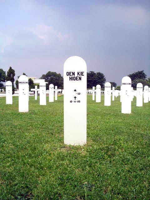 Afbeelding van graf of monument van Oen Kie Hioen