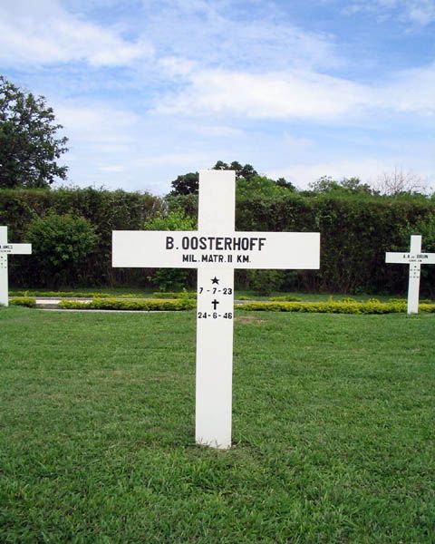 Afbeelding van graf of monument van Bob Oosterhoff