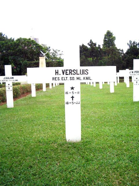 Afbeelding van graf of monument van Hendrik Versluis