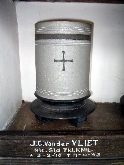 vliet.v.der.j.c.2005.jpg