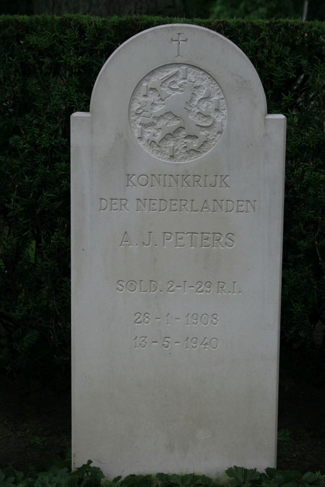 Afbeelding van graf of monument van Adrianus Jacobus Peters