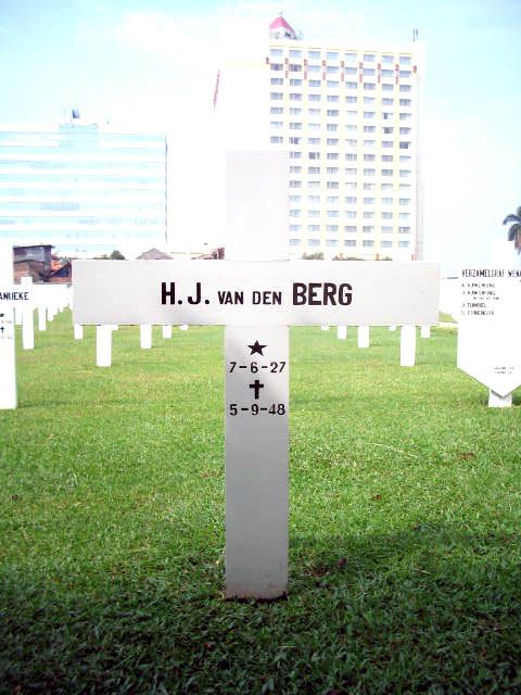 Afbeelding van graf of monument van Harm Jan van den Berg