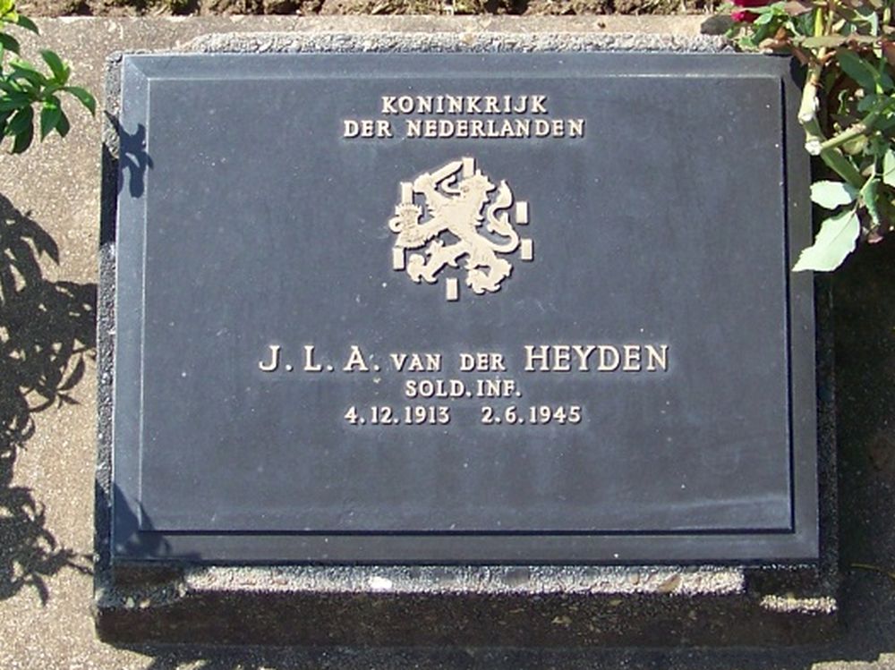 7. E. 8.JPG