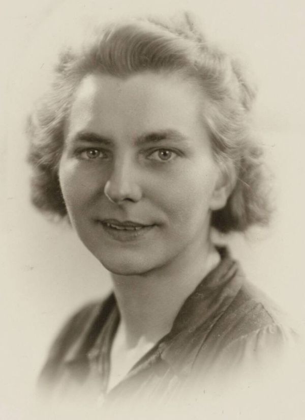 Portretfoto Johanna Meijer, bron Nationaal Archief.jpg