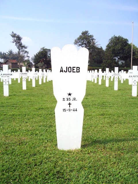 Afbeelding van graf of monument van Ajoeb