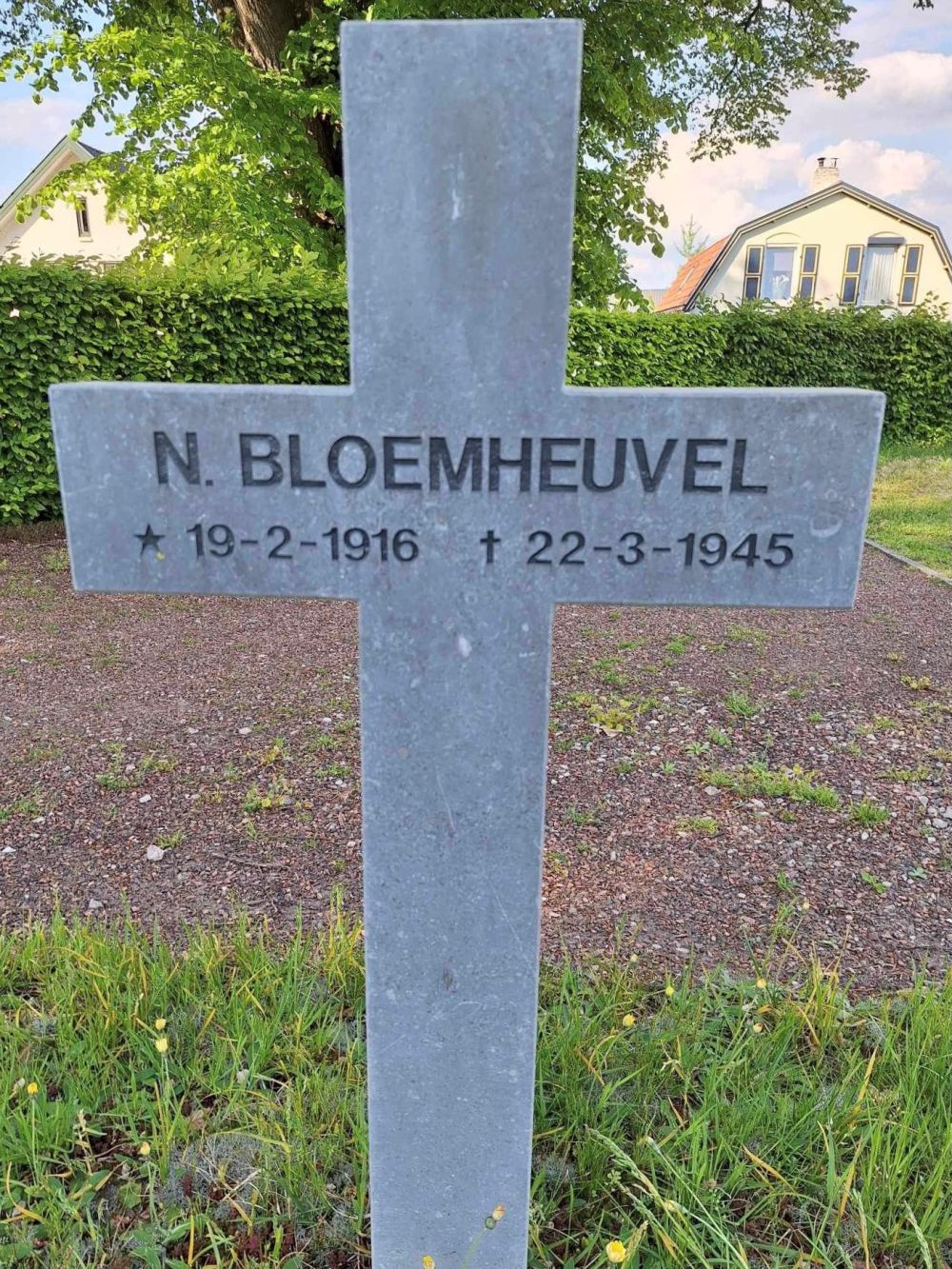 Graffoto N. Bloemheuvel
