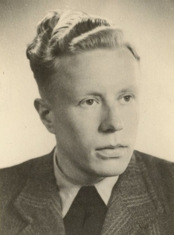 Portretfoto S.R. van Duin