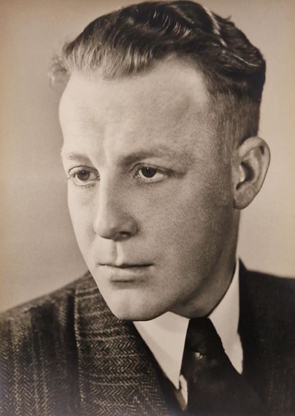 Portretfoto P.G. Suk