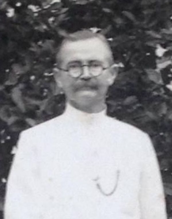 Portretfoto A. van Engelen, foto familie