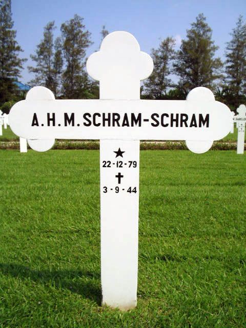 Afbeelding van graf of monument van Alide Henriette Maria Schram-Schram